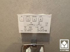 温水洗浄便座付きで、季節を問わずいつでも温かい便座をお使いいただけます。