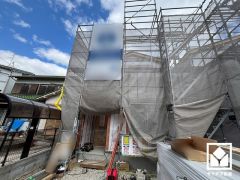 全居室2面採光。明るい陽光がたっぷり差し込む心地よい生活空間です。全居室フローリングでお掃除もラクラクです。