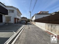 尼崎市塚口町2期、新築分譲戸建全2棟の2号棟です。区画それぞれ間取りが違うので、ライフスタイルに合わせてご検討ください。