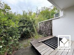 2階にはウッドデッキ付きの専用庭がございます。ガーデニングなどをお楽しみ頂くこともできます。