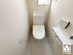 トイレが1階と2階にあるので、朝の忙しい時間にも混雑せず快適です。