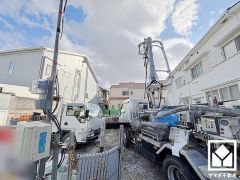 収納力豊富なウォークインクローゼット付き。お洋服はもちろん、スーツケースなどの大物もしっかり収納できます。