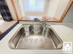 清潔感あふれるシンクで、毎日を気持ちよくスタート。