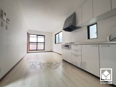 自然光を取り込む、開放感あふれる暮らし。隅々まで光が降り注ぎ、明るく心地の良い空間。