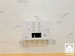 温水洗浄便座付きで、季節を問わずいつでも温かい便座をお使いいただけます。