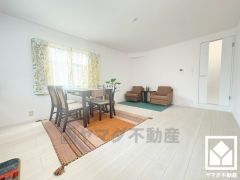 自然光を取り込む、開放感あふれる暮らし。隅々まで光が降り注ぎ、明るく心地の良い空間。