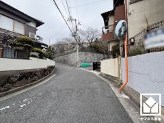 前面道路幅員約5.5mとゆったりとした広さがあるのでファミリーカー等の車の出入れも楽にできます。ご成約でヤマダポイントプレゼント中です。お問合せお待ちしております。