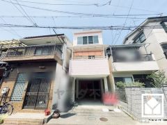 「グルメシティ尼崎大庄店」まで徒歩4分など、徒歩5分圏内に買い物施設が複数揃う、生活便利な環境です。