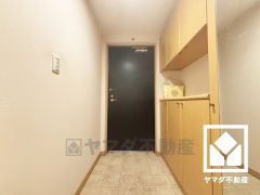 玄関にはシューズボックスを完備。家族の靴もしっかり収納できるので、玄関がいつも片付き、気持ちよくお客様を迎えられます。