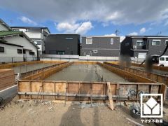 リーブルガーデン尼崎市常松3期全4棟の2号棟です。区画それぞれ間取りが違うので、ライフスタイルに合わせてご検討ください。