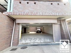 「ライフ夙川店」まで徒歩6分、「セブンイレブン西宮夙川店」まで徒歩4分など、お買い物施設が徒歩圏内に複数あり便利な住環境です。