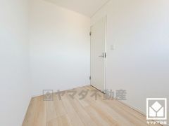 約3帖のテレワークルーム付き。お仕事部屋としては勿論、趣味のお部屋やウォークインクローゼットなど多用途にご利用いただけます。