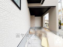 コミュニケーションがとりやすいリビング階段の住宅。移動の際にLDKを通る生活動線なので、ご家族と顔を合わせる機会が増えます。