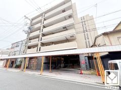 落ち着いた色合いと品のあるデザイン。帰るたびに安心感を感じられる佇まい。