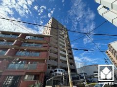 全室がバルコニーにつながるお部屋で、通風・陽当たり良好です。