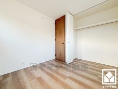 約5帖の洋室です。全居室フローリングでお掃除ラクラクです。