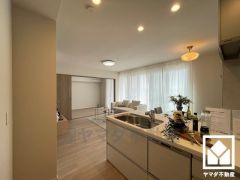 広々とした作業スペースがありお料理がはかどりそうなキッチンです。