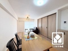 自然光を取り込む、開放感あふれる暮らし。隅々まで光が降り注ぎ、明るく心地の良い空間。