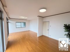 約14帖洋室です。全居室6帖以上のゆとりある居住空間?で、広々お使いいただけます。