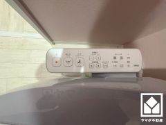 温水洗浄便座付きで、季節を問わずいつでも温かい便座をお使いいただけます。