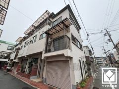 落ち着いた色合いと品のあるデザイン。帰るたびに安心感を感じられる佇まい。