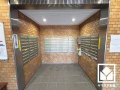 集合ポストが備わっています。鍵付きなので安心です。