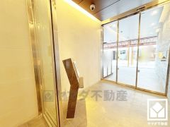 安心・安全な暮らしをサポートする、最新のオートロックシステムも完備。