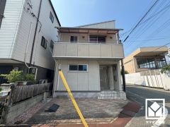 毎日の料理がもっとスムーズに。便利な3口コンロ付きキッチンです。