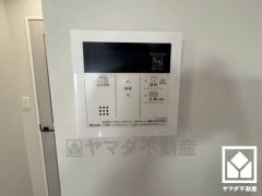 ボタン1つで自動でお湯張りができるオートバス機能付き。