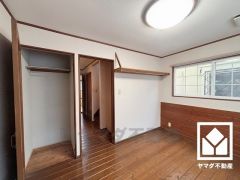 収納付きなので、スッキリとした空間を維持できます。