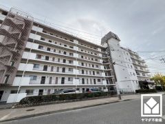 約6帖の和室と、約6帖の洋室も続き間になっており、一体利用が可能です。