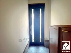 玄関にはシューズボックスを完備。家族の靴もしっかり収納できるので、玄関がいつも片付き、気持ちよくお客様を迎えられます。