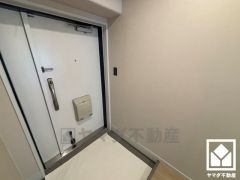 玄関から洗面室が近く、帰宅後すぐに手を洗えます。