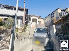 玄関にはシューズボックスを完備。家族の靴もしっかり収納できるので、玄関がいつも片付き、気持ちよくお客様を迎えられます。