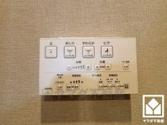 温水洗浄便座付きで、季節を問わずいつでも温かい便座をお使いいただけます。