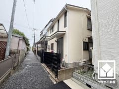 全居室収納付き。納戸や玄関収納など他にも収納が多数あり、住空間を広々お使いいただけます。