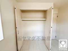 大きなクローゼットなので整理整頓しやすいです。