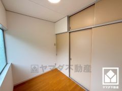 収納付きのお部屋としてもご利用いただけます。居室としては勿論、書斎や趣味のお部屋などとしても。