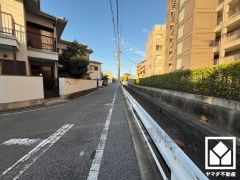 2025年9月フルリフォーム済の大変綺麗なお部屋です。新品の家具・照明付きなので、そのままお住まいいただけます。ご成約でヤマダポイントプレゼント中です。お問合せお待ちしております。