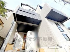 南東向きバルコニーで陽当たり、風通し良好。