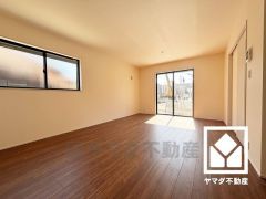 自然光を取り込む、開放感あふれる暮らし。隅々まで光が降り注ぎ、明るく心地の良い空間。