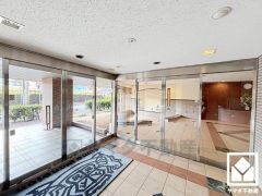 安心と快適を兼ね備えたエントランス。オートロック＆宅配ボックス完備で、暮らしの利便性を高めます。