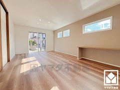 自然光を取り込む、開放感あふれる暮らし。隅々まで光が降り注ぎ、明るく心地の良い空間。