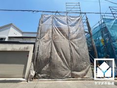 阪神電鉄本線「甲子園」駅まで徒歩約18分、阪急電鉄今津線「今津」駅まで徒歩約27分の立地。2沿線利用可能で、毎日の通勤・通学だけでなく、休日のお出かけまで利便性に優れています。