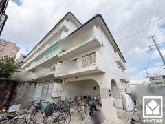 家族との時間も、自分だけの時間も心地よく過ごせる。シンプルで飽きのこない設計が、暮らしに余白をもたらします。この住宅は、日々の暮らしをそっと支えてくれます。