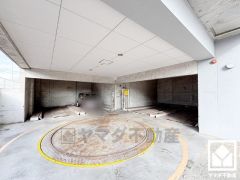 JR福知山線「塚口」駅まで徒歩約6分の立地。3沿線利用可能で、毎日の通勤・通学だけでなく、休日のお出かけまで利便性に優れています。