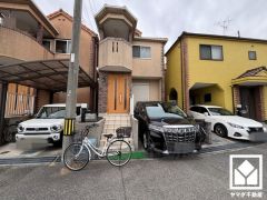 閑静な住宅街にあり、静かな環境で落ち着いた生活をお送りいただけます。