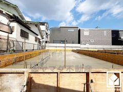 全居室フローリングでお掃除ラクラクです。全居室に収納もございますので、お部屋の広さを最大限に活用できます。