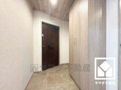 玄関にはたっぷりの収納スペースを完備。家族の靴もしっかり収納できるので、玄関がいつも片付き、気持ちよくお客様を迎えられます。