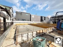 リーブルガーデン尼崎市常松3期全4棟の1号棟です。区画それぞれ間取りが違うので、ライフスタイルに合わせてご検討ください。